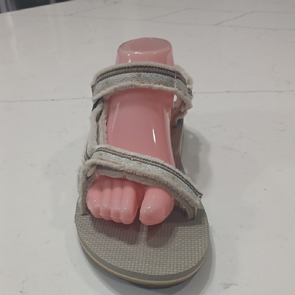 Teva Tan and Cream Strappy Sandals Sz 10 Gentle Used - Picture 3 of 10